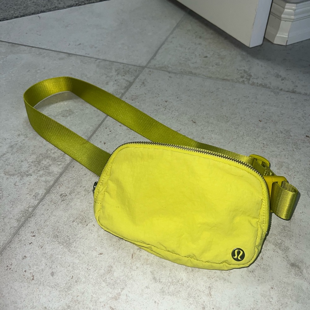 Lululemon OG Electric Lemon Beltbag 🍋